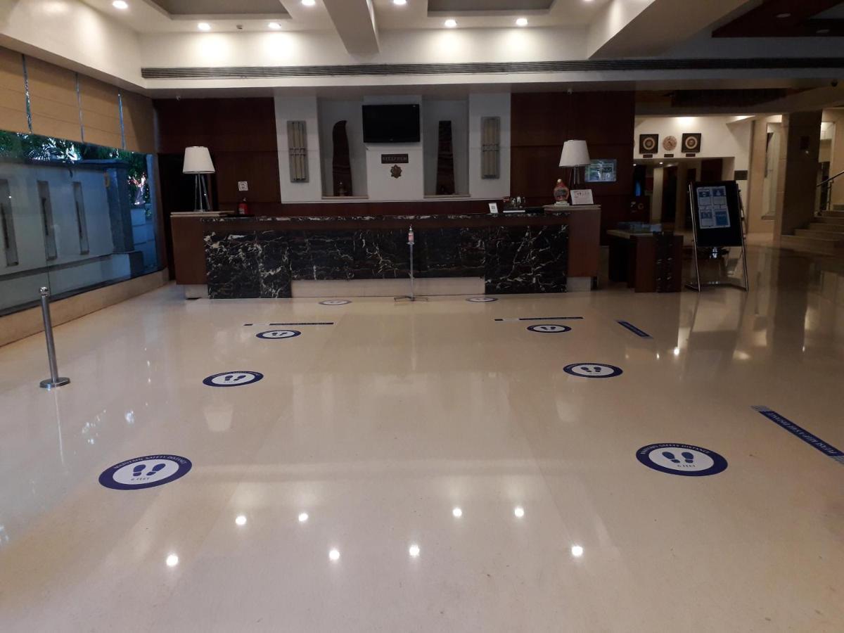 Fortune Murali Park Hotel Vijayawāda Esterno foto